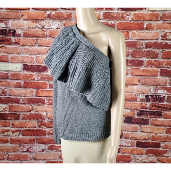 Aqua 100% Cashmere One Shoulder Sweater XS NWT - Picture 3 of 4